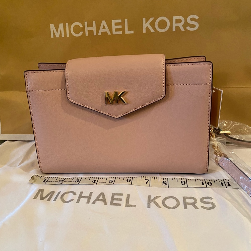 New Michael Kors Handbag